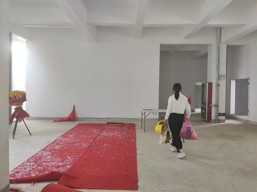 賀：合肥2000平電子廠(chǎng)房裝修開(kāi)工大吉